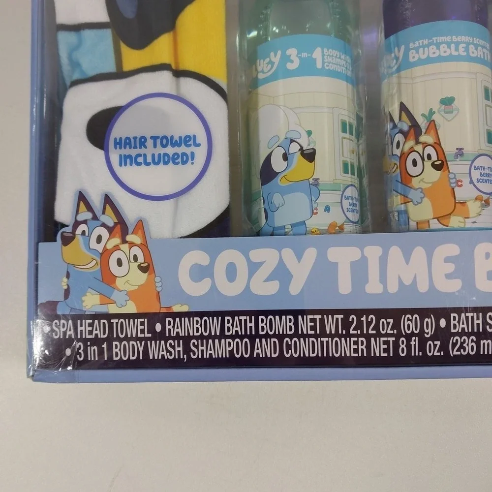 Bluey Cozy Time Bath Set 6 piece towel bathbomb confetti body wash bubble sponge